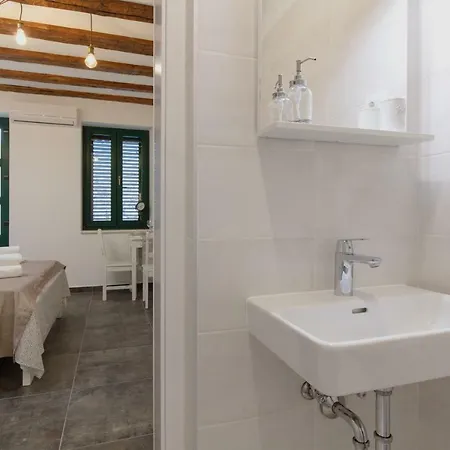 Apartman Insula *